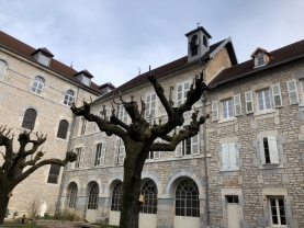 Congrégation des Soeurs de la Charité au 131, grande rue à Besançon